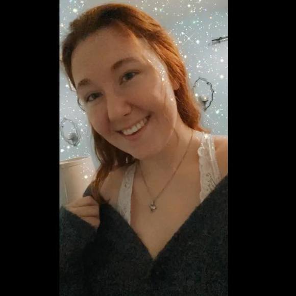 Meet your Posher, Olivia - Picture 1 of 1